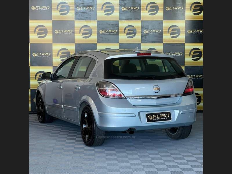 CHEVROLET - VECTRA - 2009/2009 - Prata - R$ 37.900,00