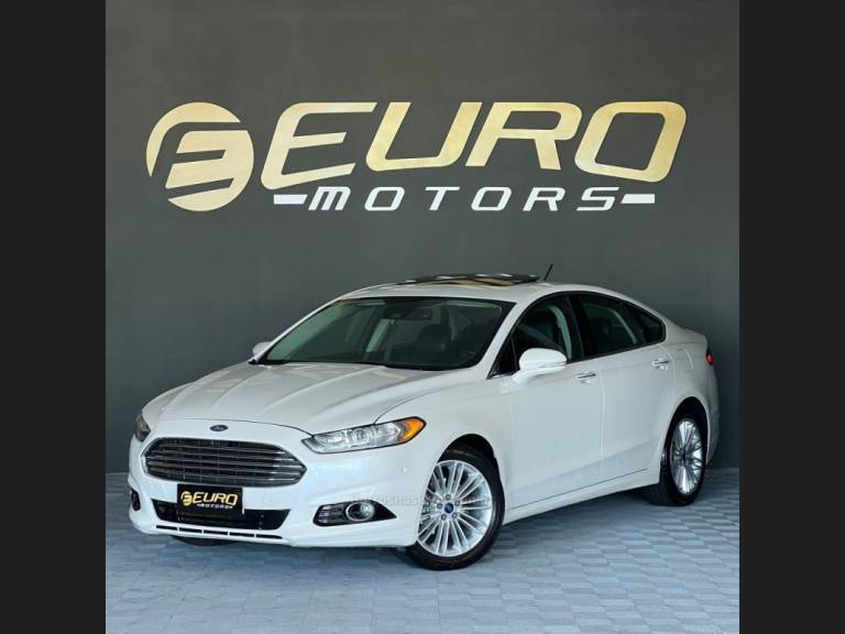 FORD - FUSION - 2013/2014 - Branca - R$ 84.900,00
