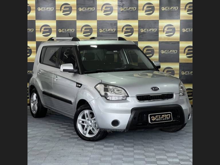 KIA MOTORS - SOUL - 2012/2012 - Prata - R$ 44.900,00