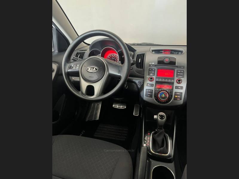 KIA MOTORS - CERATO - 2011/2011 - Branca - R$ 52.900,00