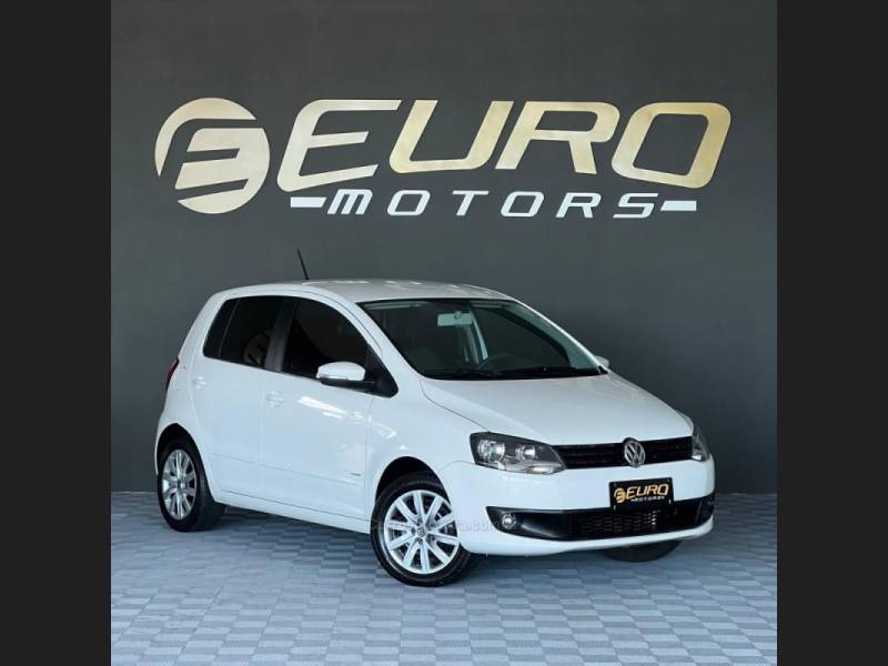 VOLKSWAGEN - FOX - 2013/2013 - Branca - R$ 42.900,00