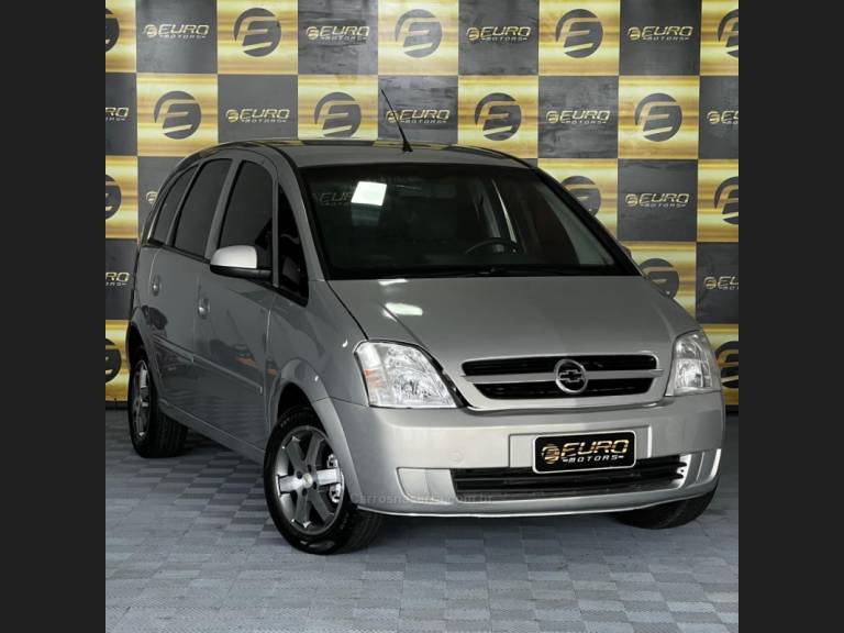 CHEVROLET - MERIVA - 2005/2005 - Dourada - R$ 29.900,00