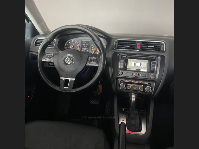 VOLKSWAGEN - JETTA - 2011/2011 - Azul - Sob Consulta