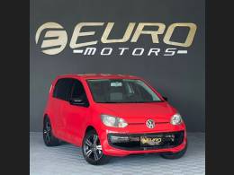 VOLKSWAGEN - UP - 2015/2016 - Vermelha - R$ 48.900,00