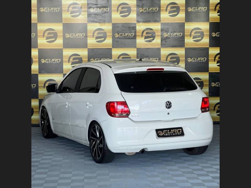 VOLKSWAGEN - GOL - 2015/2015 - Branca - Sob Consulta