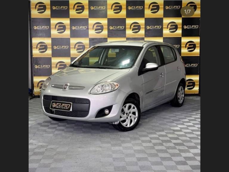 FIAT - PALIO - 2013/2014 - Prata - R$ 41.900,00