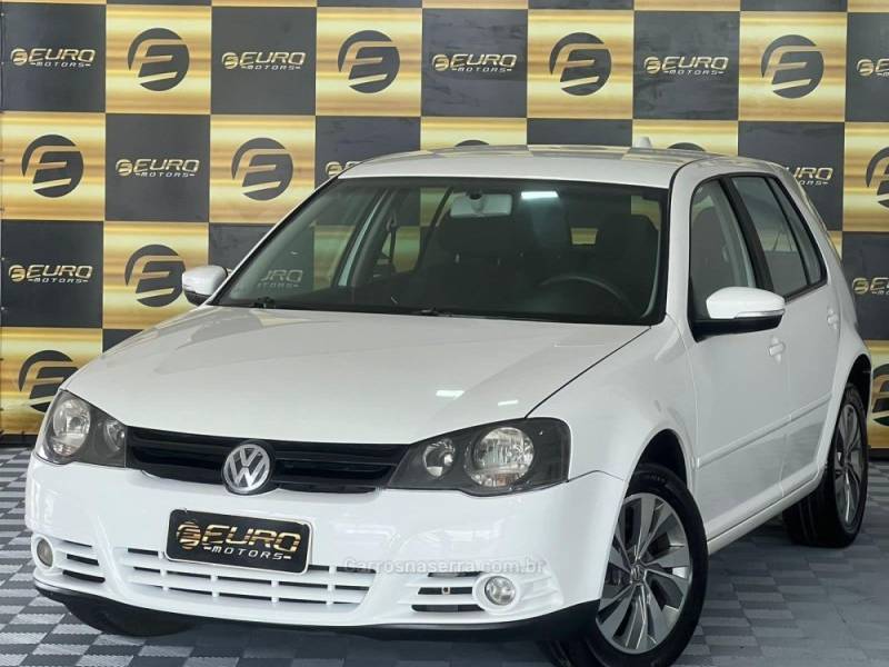 VOLKSWAGEN - GOLF - 2013/2013 - Branca - R$ 54.900,00