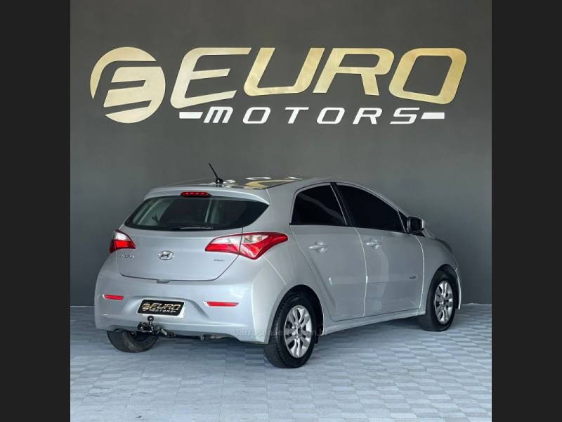 HYUNDAI - HB20S - 2015/2015 - Prata - R$ 46.900,00