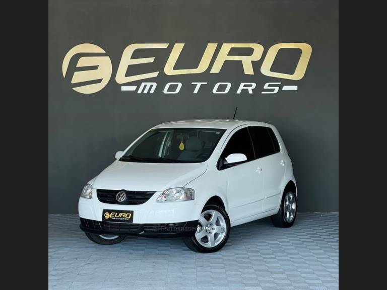 VOLKSWAGEN - FOX - 2007/2008 - Branca - R$ 33.900,00