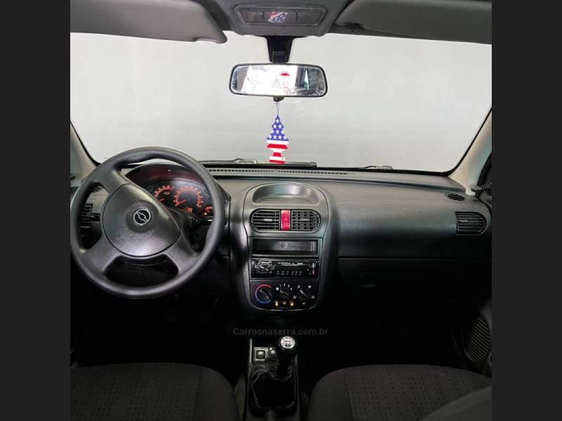 CHEVROLET - CORSA - 2010/2010 - Prata - R$ 36.900,00