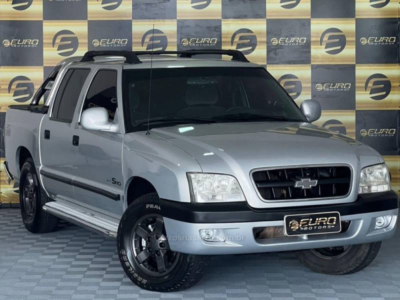 CHEVROLET - S10 - 2003/2004 - Prata - R$ 64.900,00