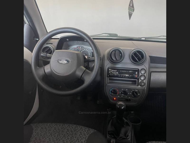 FORD - KA - 2011/2012 - Branca - R$ 25.900,00