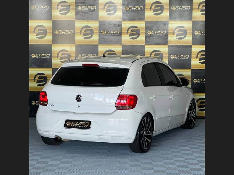 VOLKSWAGEN - GOL - 2015/2015 - Branca - R$ 39.900,00