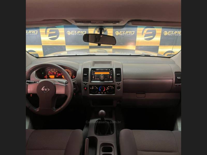 NISSAN - FRONTIER - 2008/2009 - Prata - R$ 77.900,00