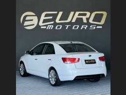KIA MOTORS - CERATO - 2011/2011 - Branca - R$ 52.900,00