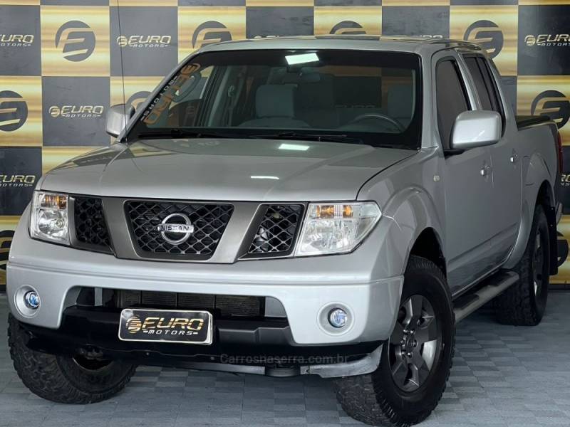 NISSAN - FRONTIER - 2008/2009 - Prata - R$ 77.900,00