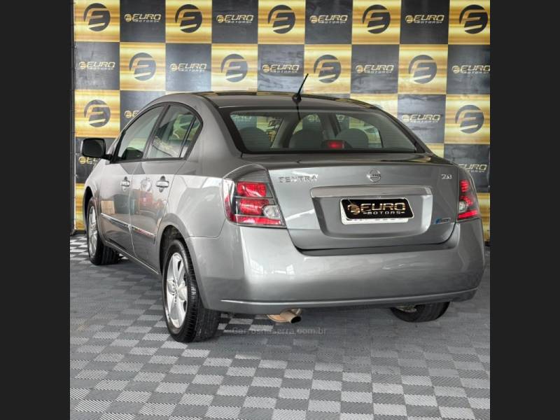 NISSAN - SENTRA - 2011/2011 - Cinza - R$ 39.900,00