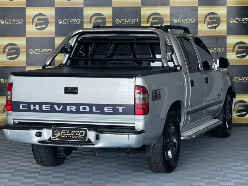 CHEVROLET - S10 - 2003/2004 - Prata - R$ 64.900,00