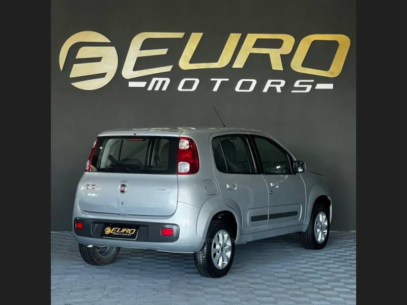 FIAT - UNO - 2011/2011 - Prata - R$ 34.900,00