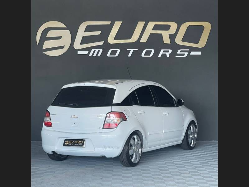 CHEVROLET - AGILE - 2011/2012 - Branca - R$ 39.900,00