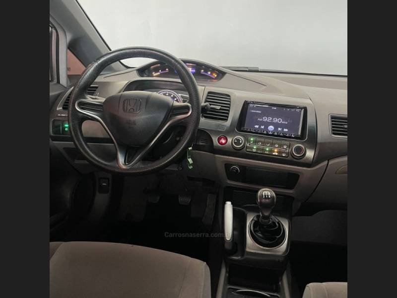 HONDA - CIVIC - 2006/2007 - Cinza - R$ 47.900,00
