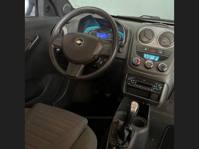 CHEVROLET - MONTANA - 2011/2011 - Prata - R$ 45.900,00