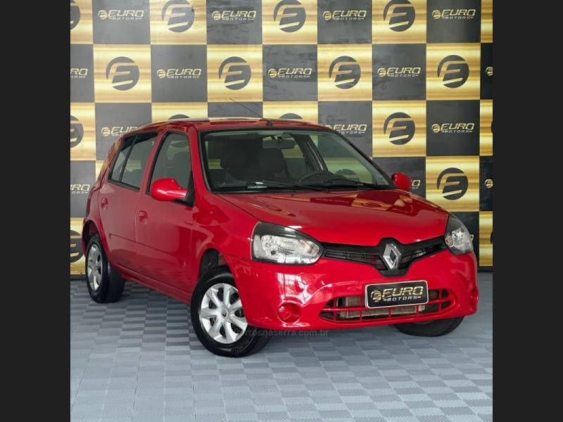 RENAULT - CLIO - 2015/2016 - Vermelha - R$ 33.900,00