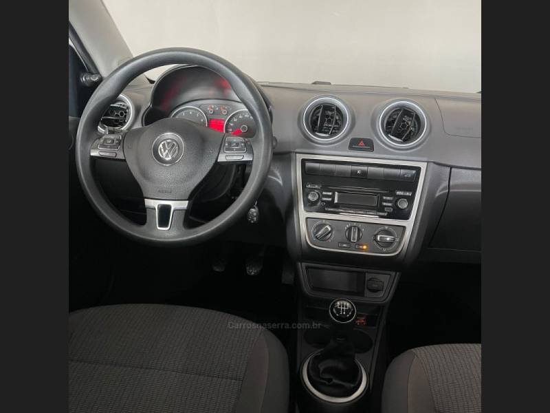 VOLKSWAGEN - VOYAGE - 2013/2014 - Branca - R$ 43.900,00