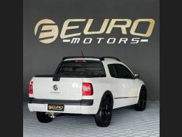 VOLKSWAGEN - SAVEIRO - 2014/2015 - Branca - R$ 69.900,00