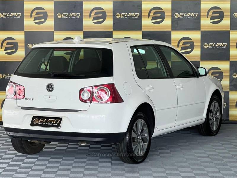 VOLKSWAGEN - GOLF - 2013/2013 - Branca - R$ 54.900,00