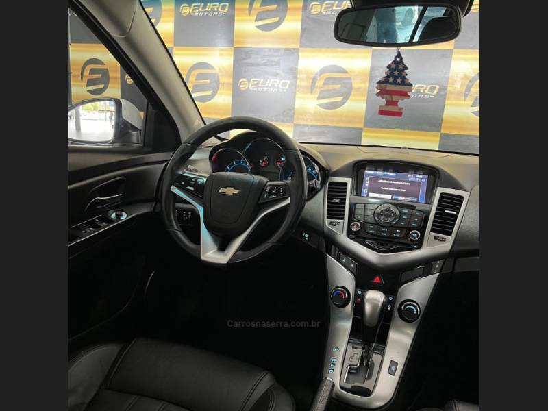 CHEVROLET - CRUZE - 2013/2014 - Branca - R$ 76.900,00