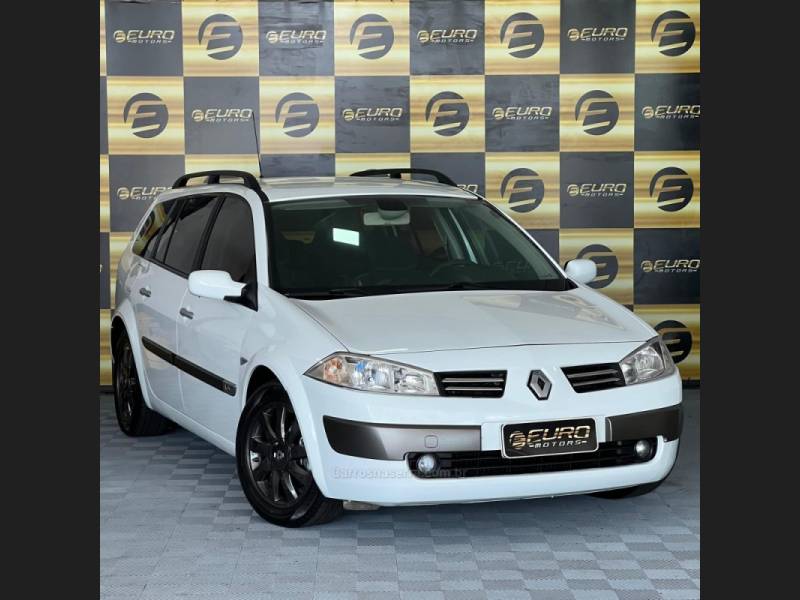 RENAULT - MÉGANE - 2012/2012 - Branca - R$ 34.900,00