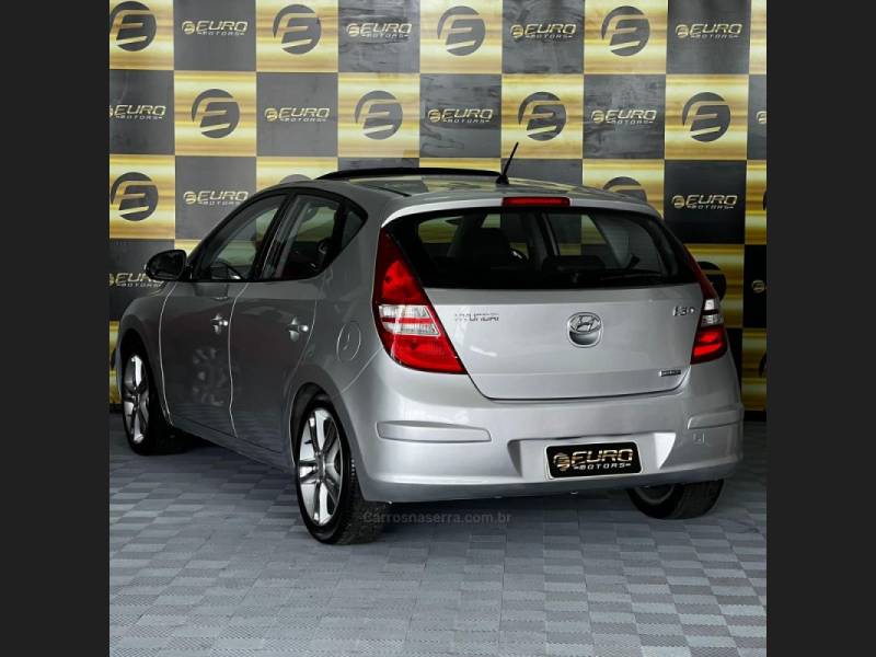 HYUNDAI - I30 - 2010/2010 - Branca - R$ 49.900,00