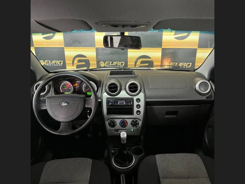 FORD - FIESTA - 2013/2013 - Branca - R$ 34.900,00