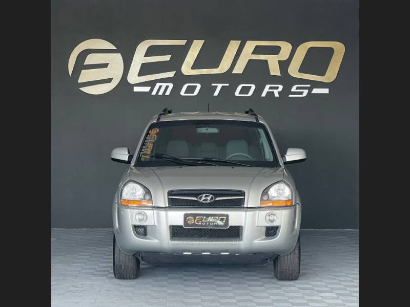 HYUNDAI - TUCSON - 2010/2011 - Prata - R$ 43.900,00