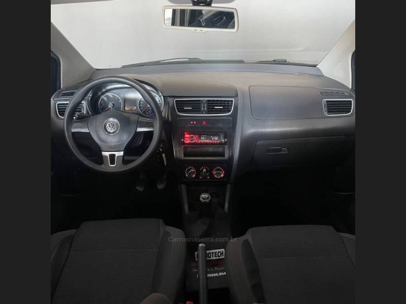 VOLKSWAGEN - FOX - 2010/2011 - Branca - R$ 38.900,00