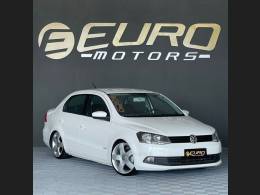 VOLKSWAGEN - VOYAGE - 2013/2014 - Branca - R$ 43.900,00