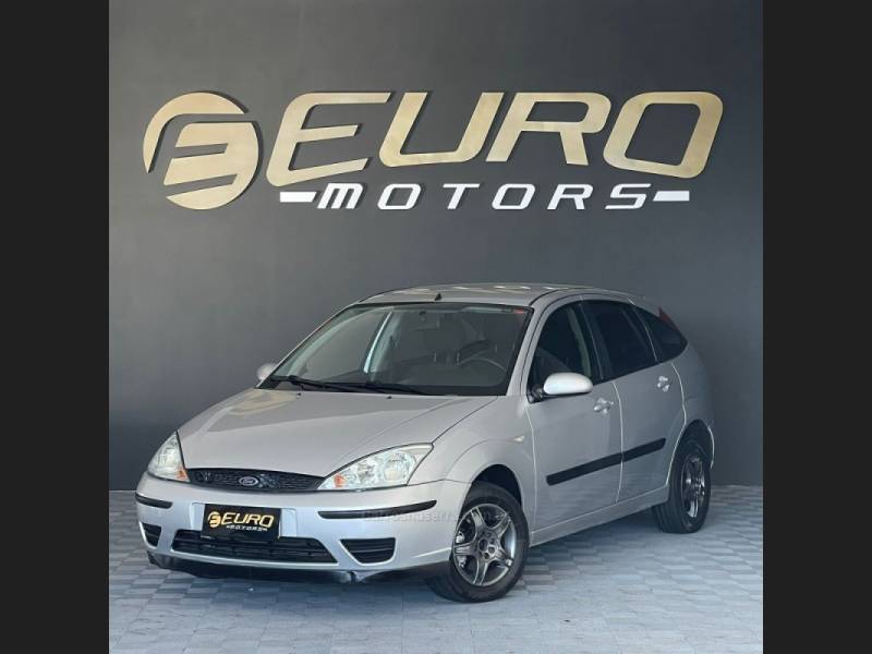 FORD - FOCUS - 2006/2007 - Prata - R$ 25.900,00