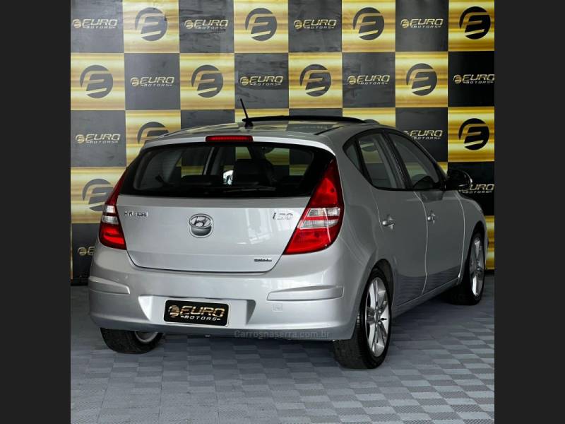 HYUNDAI - I30 - 2010/2010 - Branca - R$ 49.900,00