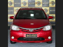 TOYOTA - ETIOS - 2014/2014 - Vermelha - R$ 45.900,00